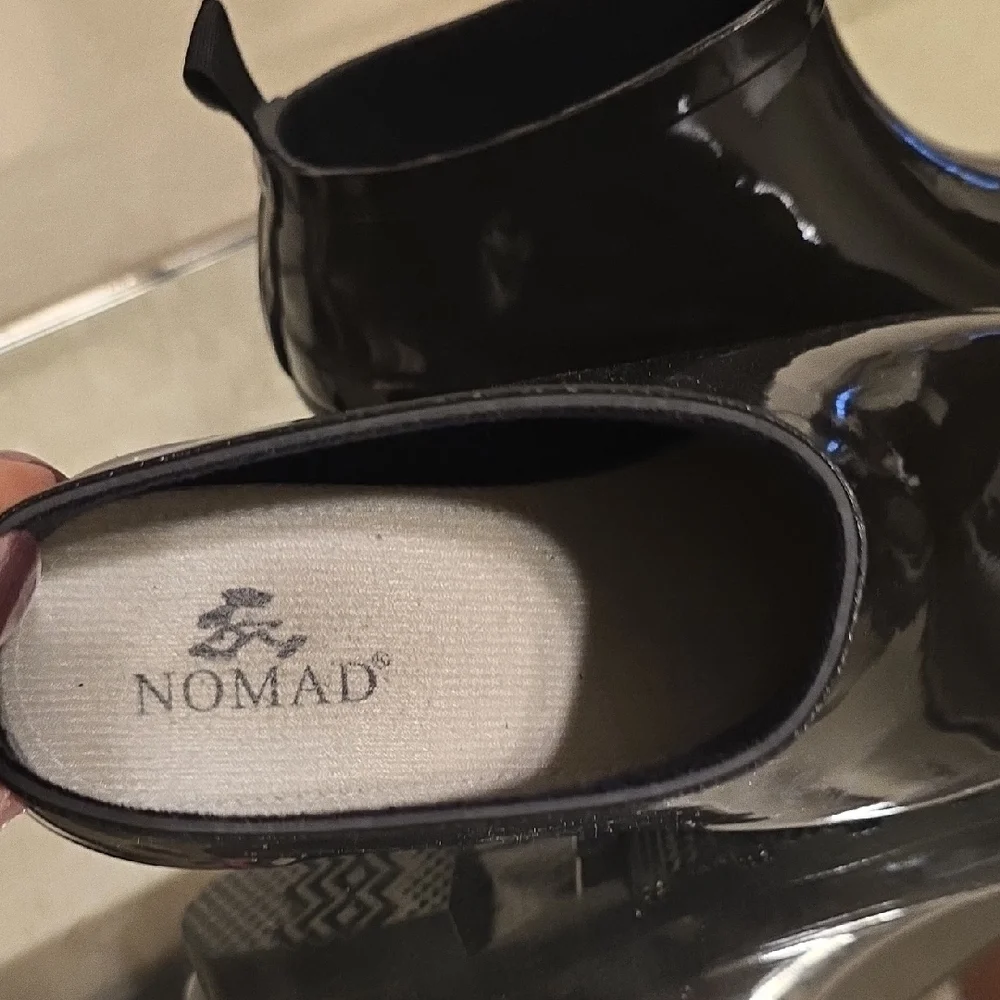 Nomad Glossy Black Ankle Rain Boots - Picture 3 of 4